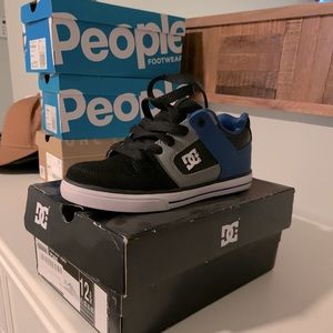 DC boys shoes